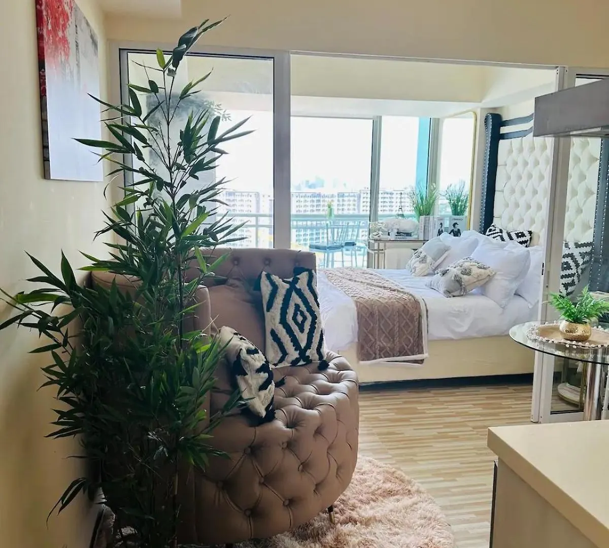 Azure Beach Resort Residences By Andre Manila 0*,