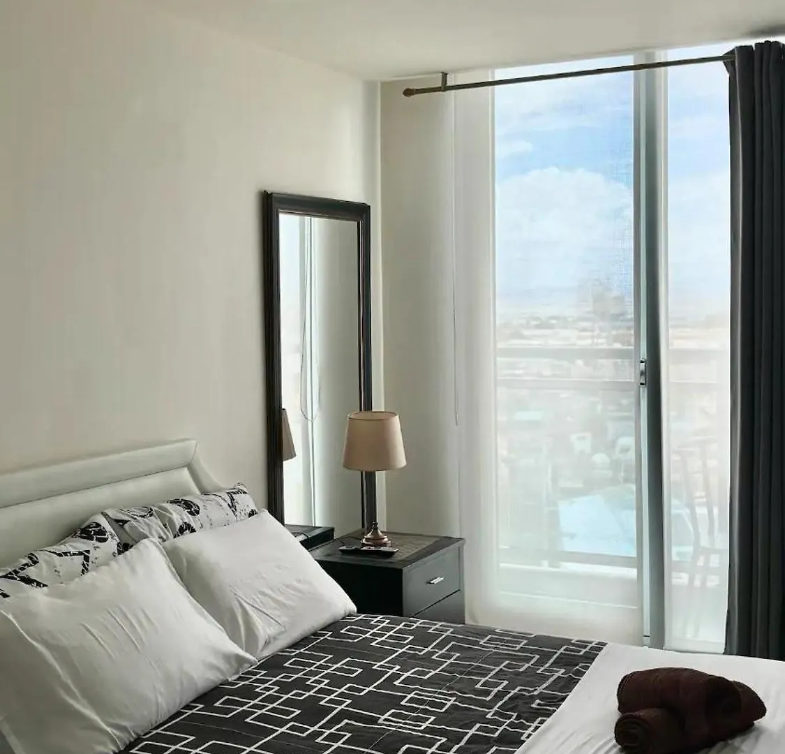 Azure Beach Resort Residences By Andre Manila Apartment