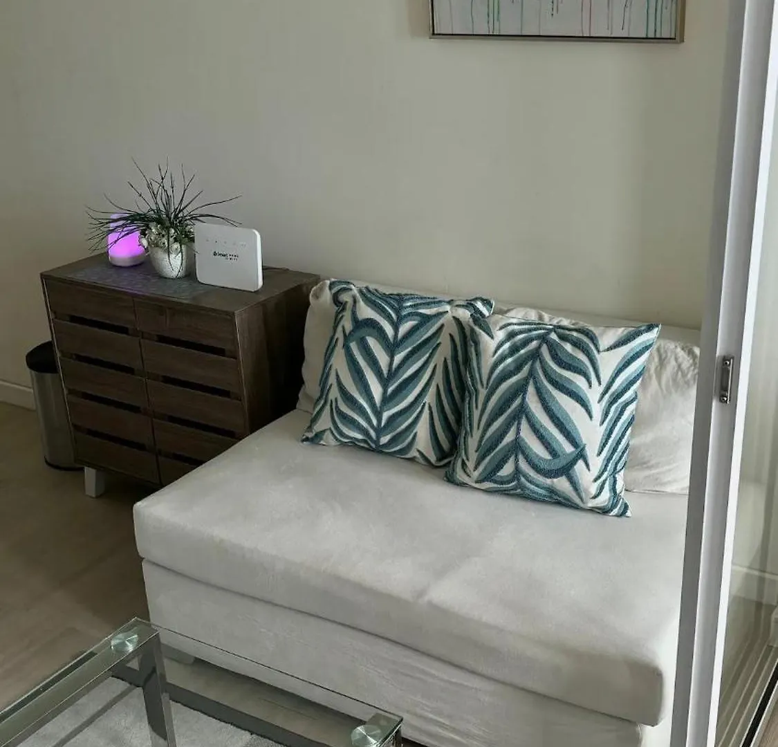 Azure Beach Resort Residences By Andre Manila Apartment