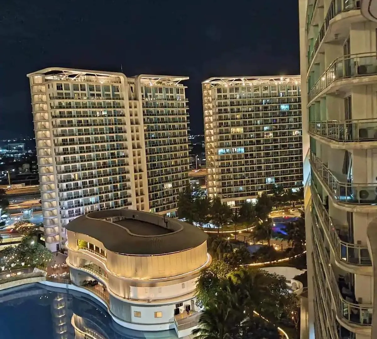 Apartment Azure Beach Resort Residences By Andre Manila
