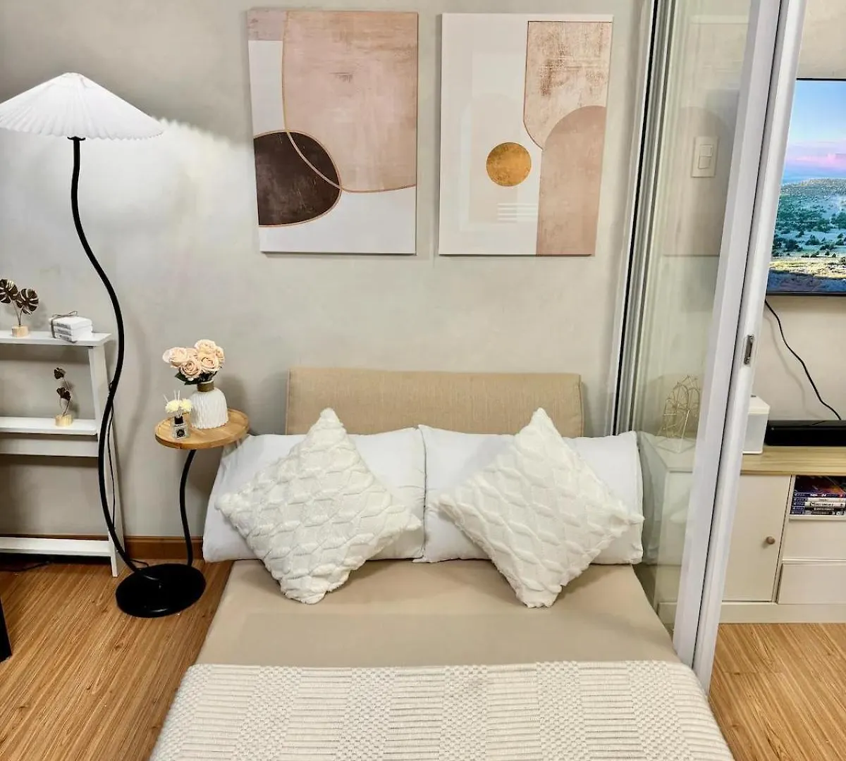 Apartment Azure Beach Resort Residences By Andre Manila