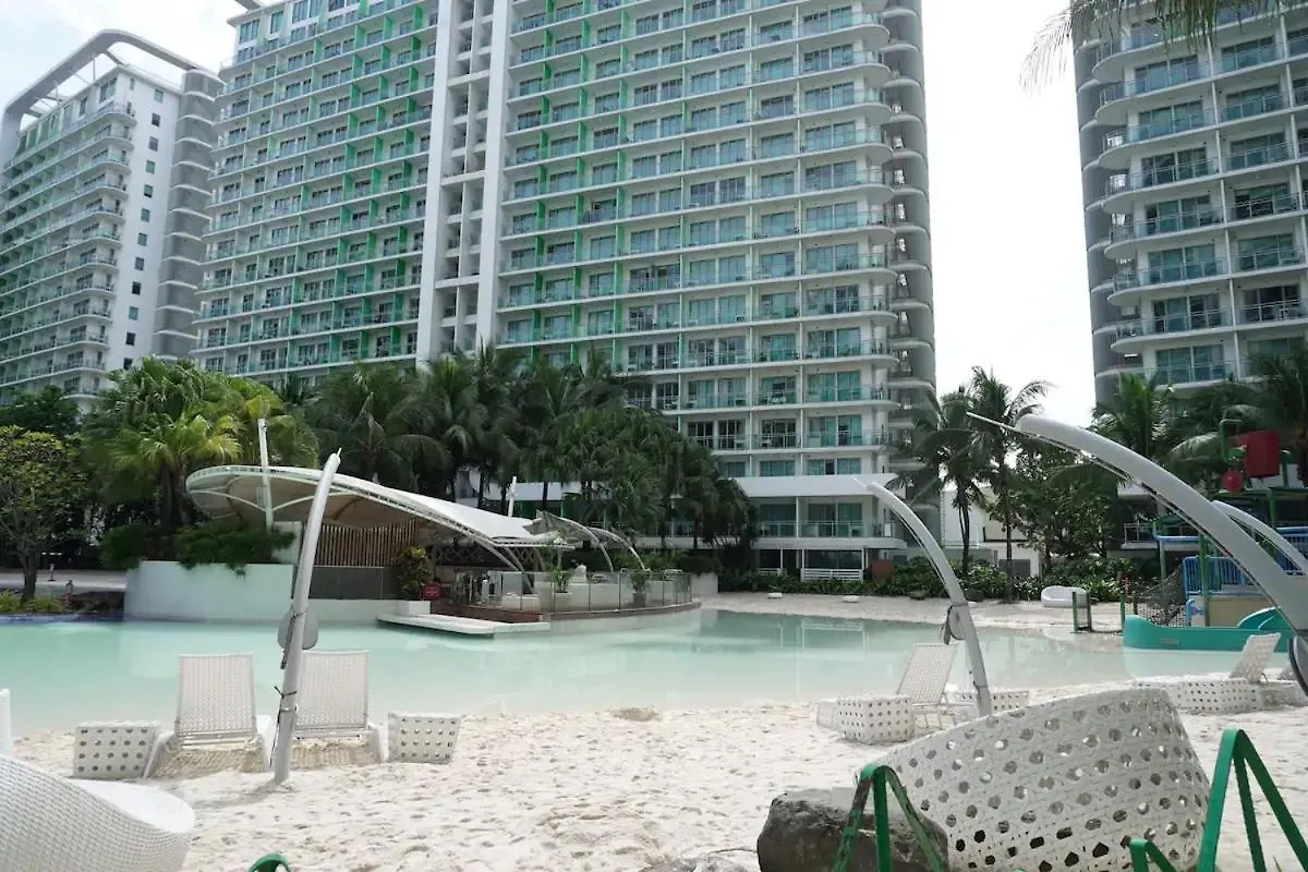 Azure Beach Resort Residences By Andre Manila Apartment