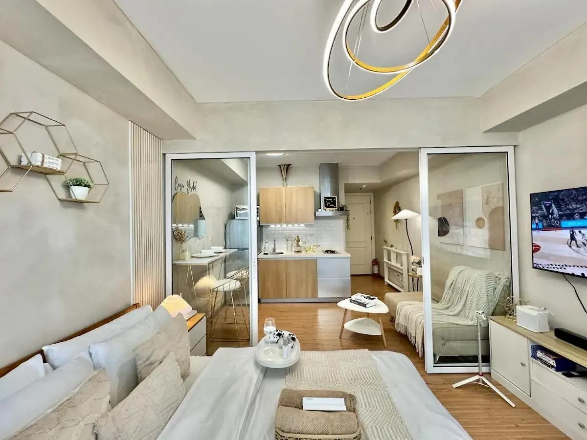 Azure Beach Resort Residences By Andre Manila Apartment