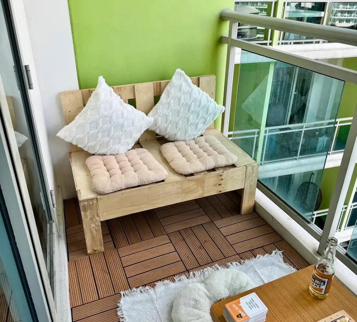 Apartment Azure Beach Resort Residences By Andre Manila