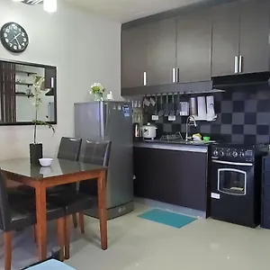 Apartment Jen's Paranaque, Manila