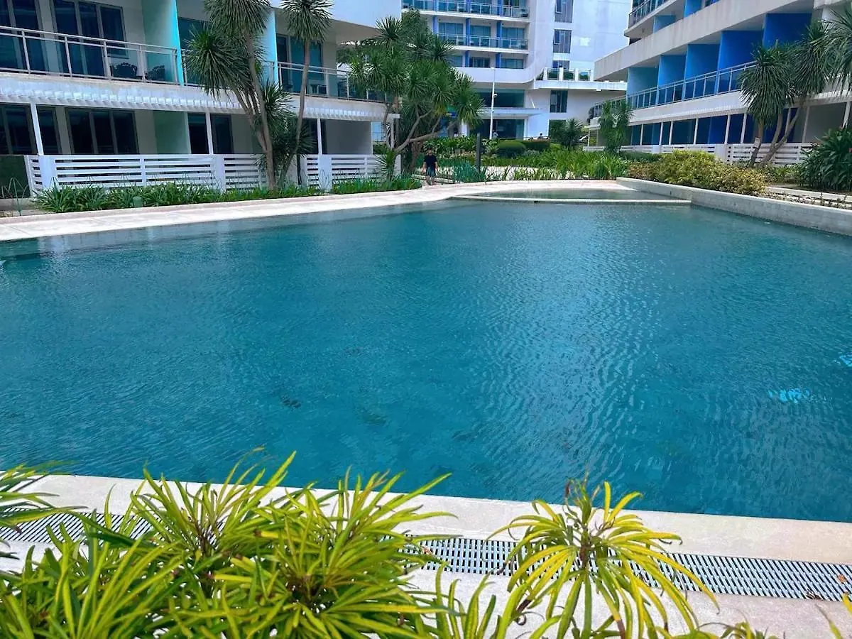 Azure Beach Resort Residences By Andre Manila Apartmán