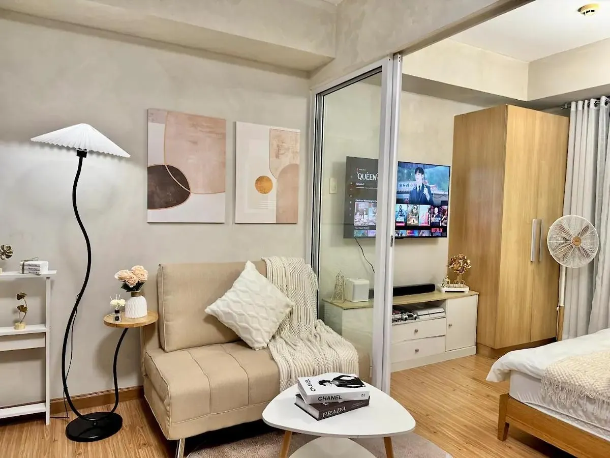 Azure Beach Resort Residences By Andre Manila Filipíny
